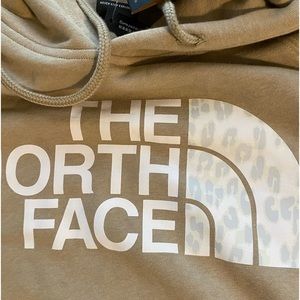 New Women’s North Face Hoodie M